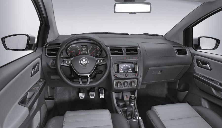  Volkswagen SpaceCross 2014 года  (фото 7 из 8)